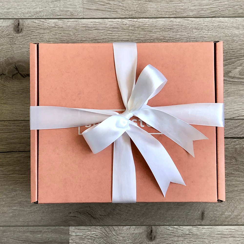 custom pink mailer box corrugated gift packaging boxes with ribbon for clothes