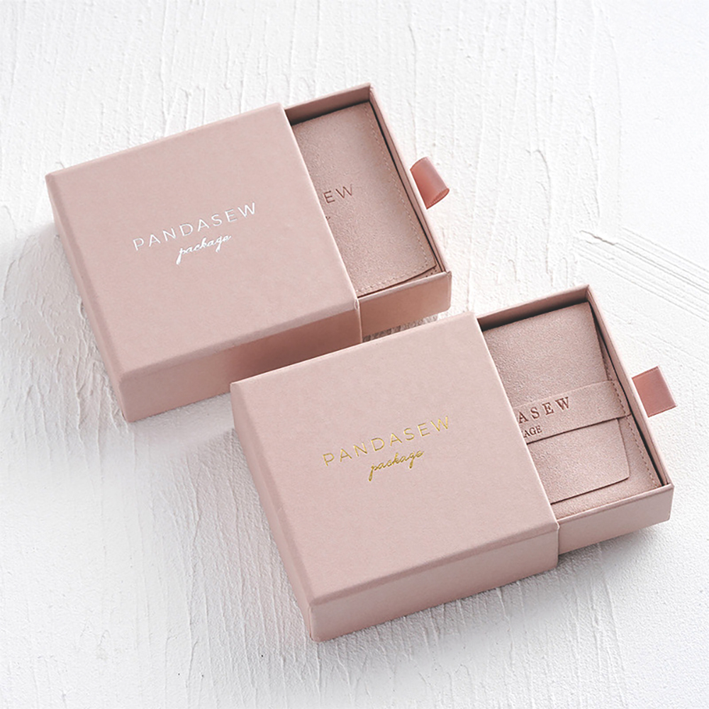 Elegant Custom Rigid Pull Out Jewelry Box for Luxury Brands