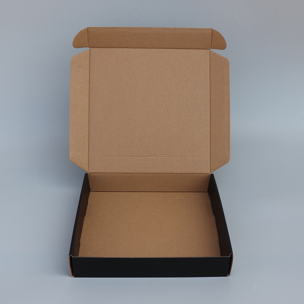 Elegant Matte Black Mailer Boxes for Premium E-Commerce Shipping