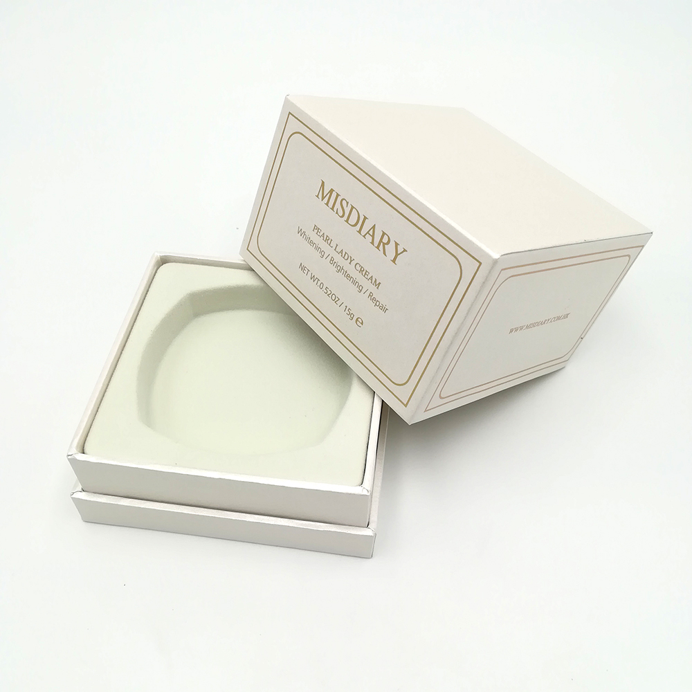 Redefine Elegance with a Luxury Cream Gift Box Presentation