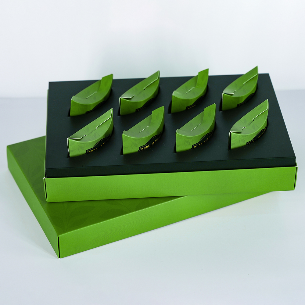 Premium C1S Paperboard Tea Bag Box with Custom Leaf Shaped Die Cut Trays