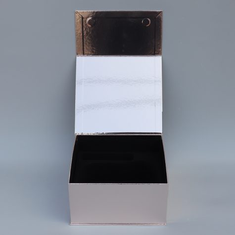 open-magnetic-gold-foil-luxury-beauty-box