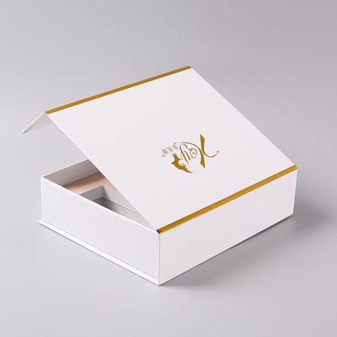 partially-open-rigid-beauty-subscription-box