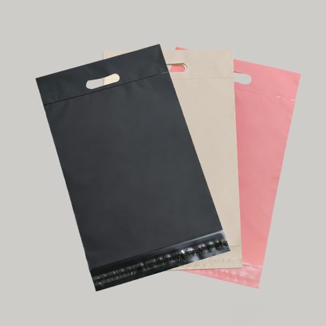 three-colors-clothing-shipping-bag-assortment