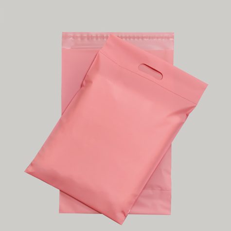 pink-custom-poly-mailer-with-handle
