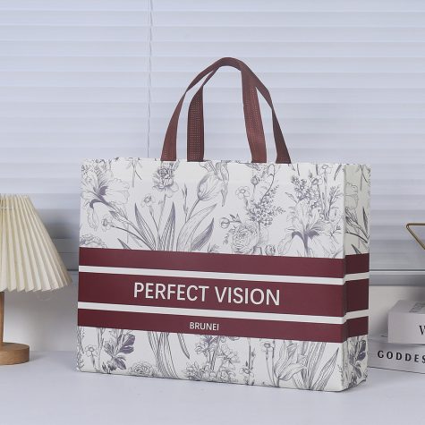 laminated-non-woven-retail-tote-boutique-display